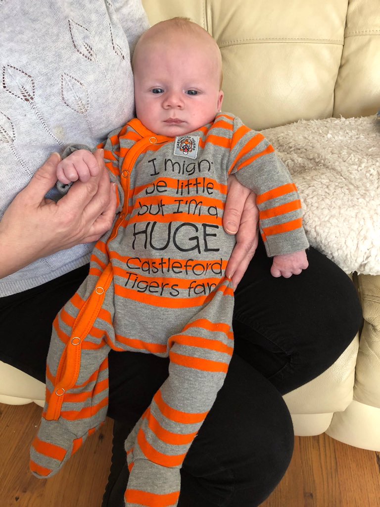 Ready to cheer on his daddy’s team <a href="/CTRLFC/">Castleford Tigers</a> 🐯🏉