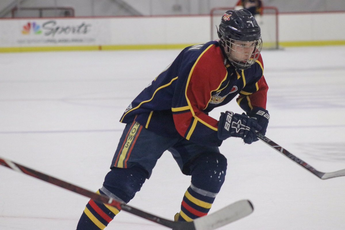 AArrows18U's tweet photo. Last nights game starting off the East vs West challenge the Armstrong Arrows took on the Delaware Ducks coming out on top with a score of 10-3 with goals by Orban(3🧢), Will(2), Commendatore, Mickey, Fagan, Suter and Leslie. https://t.co/oUsB7YT15H