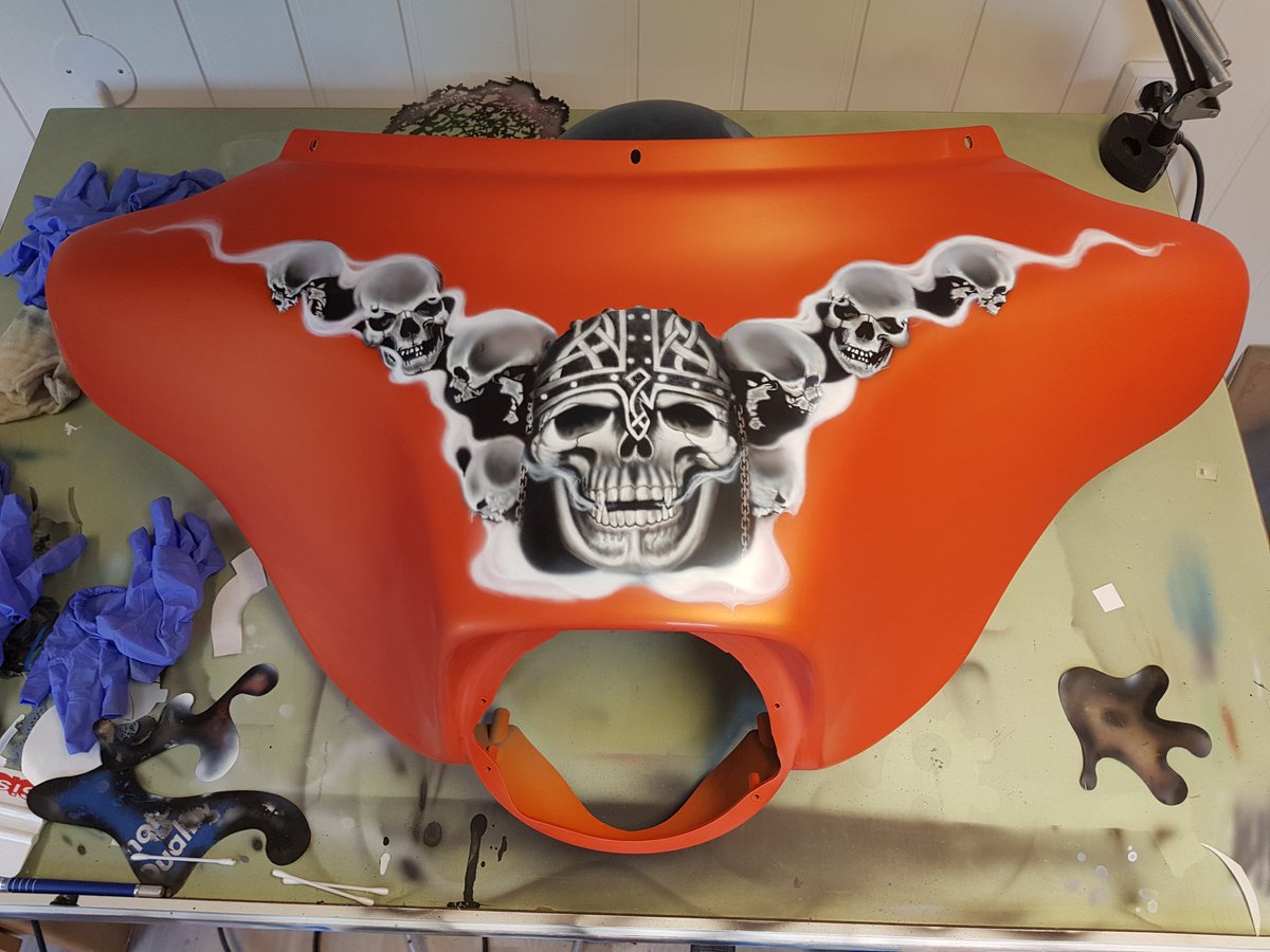 VatlandA's tweet photo. Part two of the project Harley Davidson finished. 

#airbrushed #airbrushing #iwatafamily
#notdigital #artsglobal #artistshouts #artsglobal_ #artstag #artnerd #artislife #artoftheday #artist_sharing #lovelyart   #harleydavidson https://t.co/0GaJhcjdpN https://t.co/OfASrFHZ0O