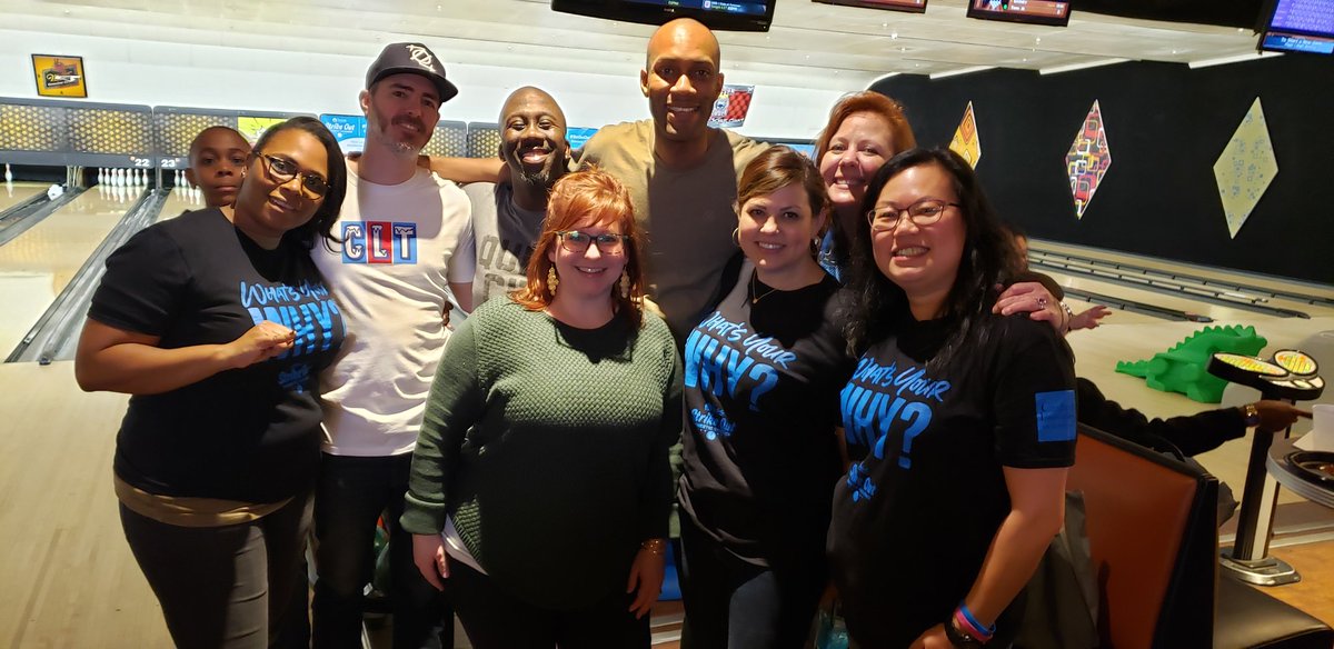 lyto73's tweet photo. Met the artist #LeeBaxter who did the chalk portrait of #Agent89 @SteveSmithFDN #StrikeOutDomesticViolence @TenParkLanes, spend time with my @Panthers @roaringriot @49erAlumni family @MrChrisMoxley @crafty_charlott @JulesPantherFan @704Shop! I also won an autographed football! https://t.co/u9kTzmWUr4