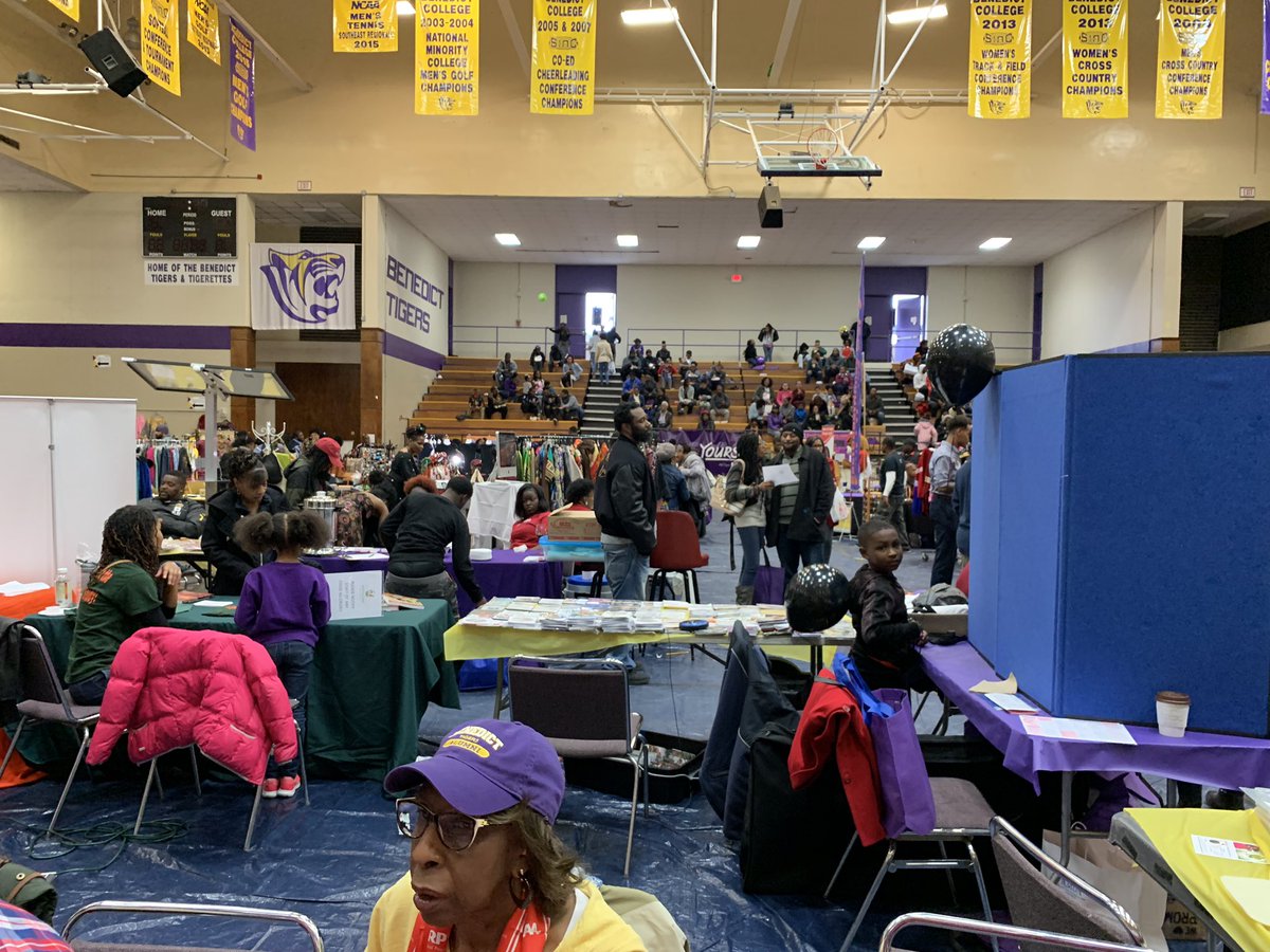 CWBrown1997's tweet photo. The Harambee Festival 2019 ~ #AllPullTogether ~ it gets better each year & they have it all; food ๐ฅ , vendors, music ๐ต ๐ผ ๐ถ, education - Thank you @BenedictEDU & partners for this amazing experience https://t.co/Sed0pdbx3a