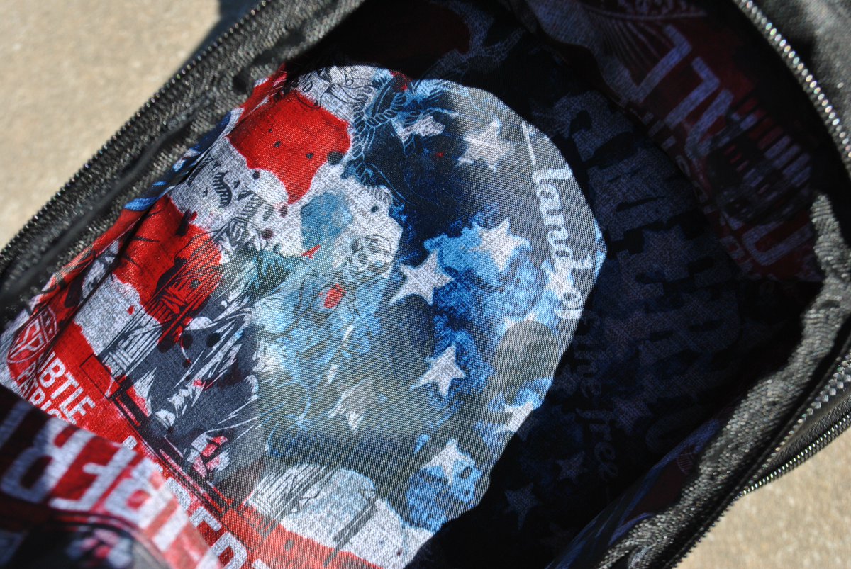 Jman_golfs's tweet photo. I have been working with the @PatriotSubtle #SubtlePatriot stand bag for @THPGolf review and the name is right, definitely Patriotic, but subtle in a very good way. Lots of positives so far, check out more here: https://t.co/lNHsW2COXX #golf #golfers #golfing #golfswing #reviews https://t.co/gq14tyE3iV