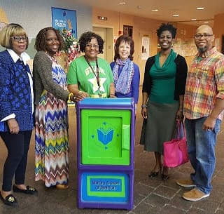 iamtrentoncf's tweet photo. We are so glad that the Library Boxes of Trenton project is still going strong! We were so happy to support it initially a few years ago. Read about their great work by visiting: https://t.co/THqaQ300IZ

#iamtrenton #lbot #classicsbooks #trenton365 #trentondowntownassociation https://t.co/o6gsOrtXaE
