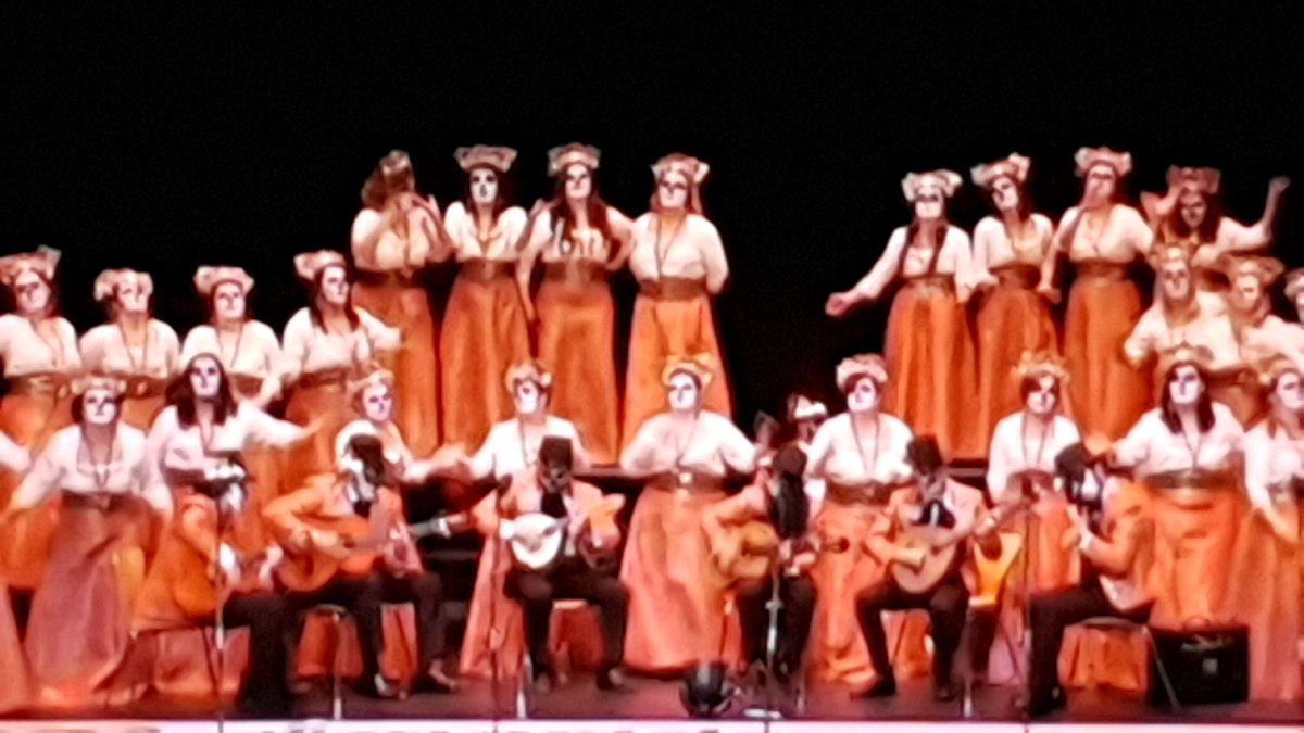 eulanar's tweet photo. Mi más sincera enhorabuena a #ElCoroBurlesque por hacer historia en este Carnaval Romano, y por supuesto a Pilar Vizcaíno, por hacer grande todo lo que tocas!! @pilar2406 #CarnavalRomano19 #COAM2019 @_CarnavalMerida @CarnavalenCOPE https://t.co/PVV4chIVng