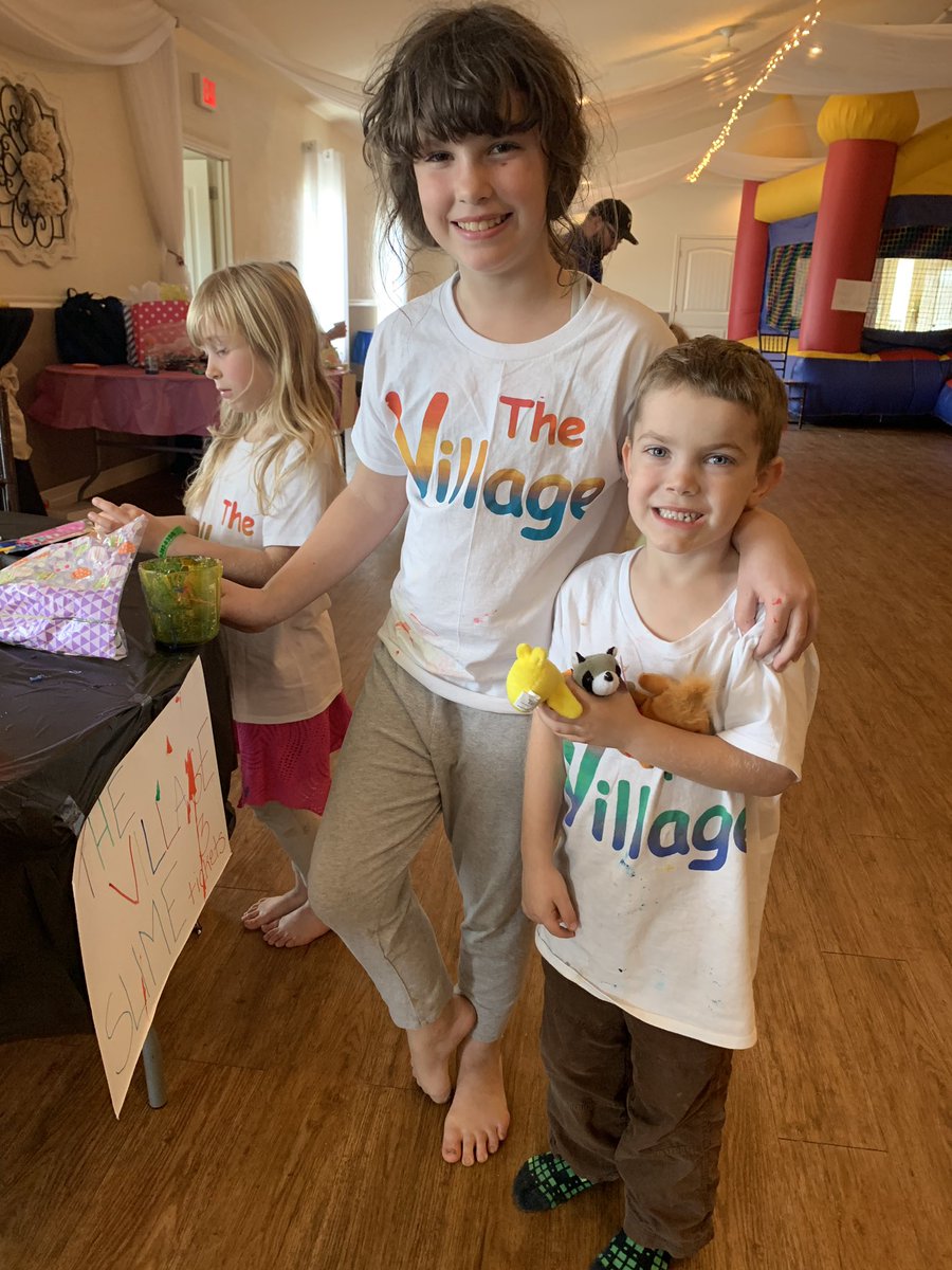 FnePrincipal's tweet photo. FNE kids working a fundraiser to help FNE victims of fire #FISDGreatKids https://t.co/7ujCidwJMk