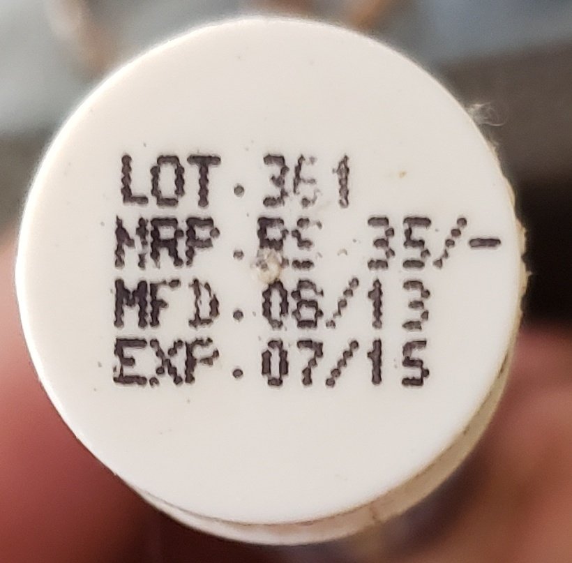 DLaunchButton's tweet image. Ty @ProcterGamble for producing this product. It made soooooo many things better in my 20's n 30's. Just found this one in a box in my closet. It still works...... and almost literally takes me back when I smelled it so many clubs, n parties ago. . 🤪