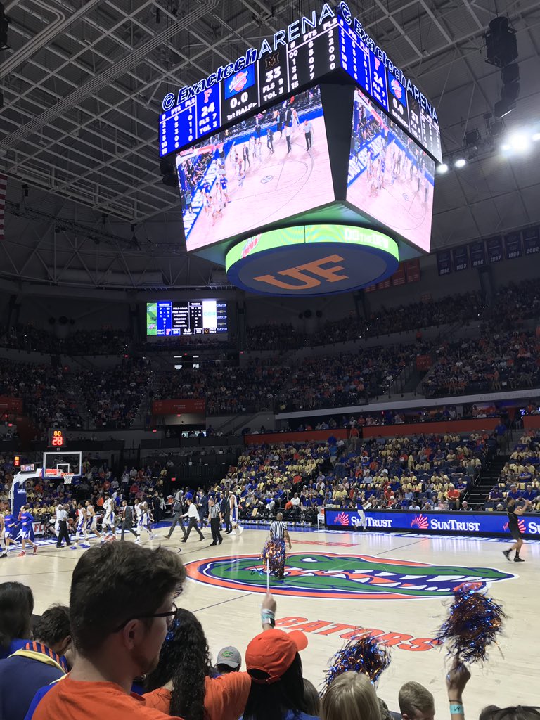 EliR0sen's tweet photo. The half comes to a close with @GatorsMBK trailing @MizzouHoops 33-24. They will look to pick up the pace in the second half. It’s looking like it will come down to the wire in the @OConnellCTR! #UFxMizzou https://t.co/BdVzaGHc8F