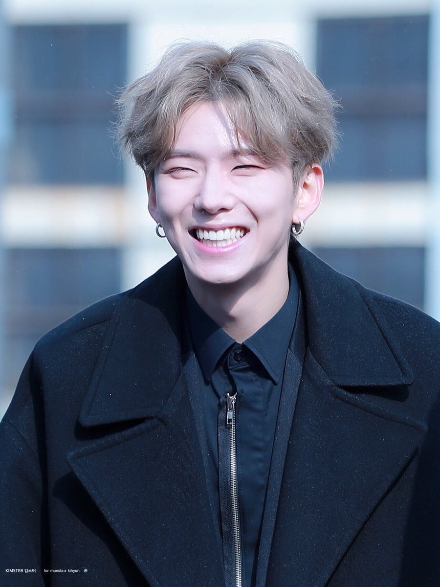 ykhsmile's tweet photo. didn’t dramarama do us well, let’s make mx smile like this again 

cr – kimster https://t.co/tdekqxYUIB