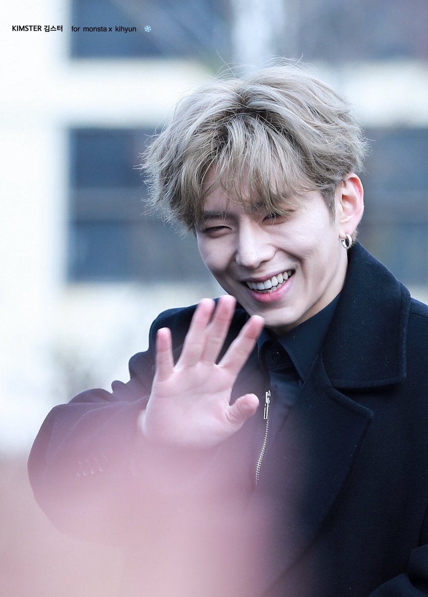 ykhsmile's tweet photo. didn’t dramarama do us well, let’s make mx smile like this again 

cr – kimster https://t.co/tdekqxYUIB