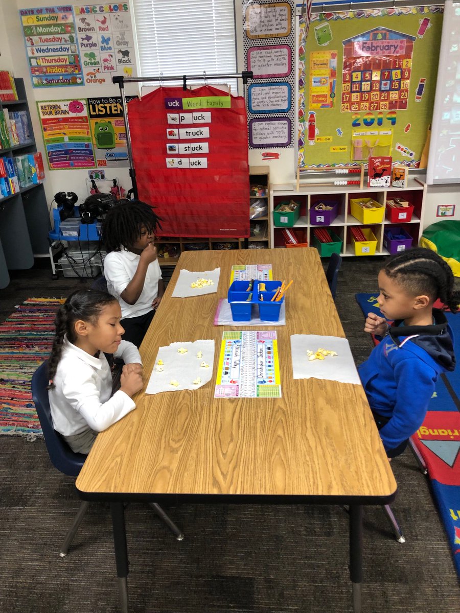 HPEKinderKnight's tweet photo. My scholars popped into 2019 seconds of writing using their senses.🍿@Mrs_Miller78 @tammiew15 @ChisdHighpointe https://t.co/jeh5Gh1ADd