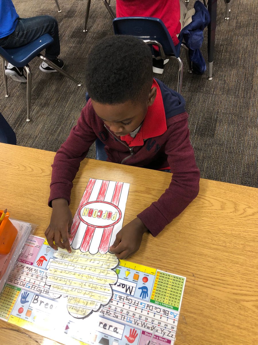 HPEKinderKnight's tweet photo. My scholars popped into 2019 seconds of writing using their senses.🍿@Mrs_Miller78 @tammiew15 @ChisdHighpointe https://t.co/jeh5Gh1ADd