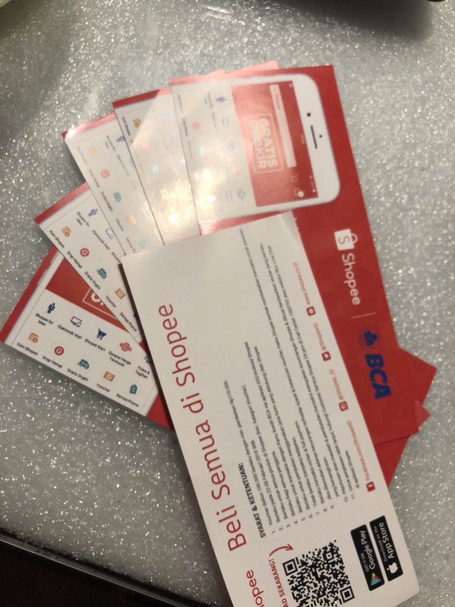 Penukaran reward BCA <a href="/HaloBCA/">Halo BCA</a> Expoversary di booth <a href="/ShopeeID/">Shopee Indonesia</a> ternyata voucher tidak dpt digunakan. Bagaimana solusinya??