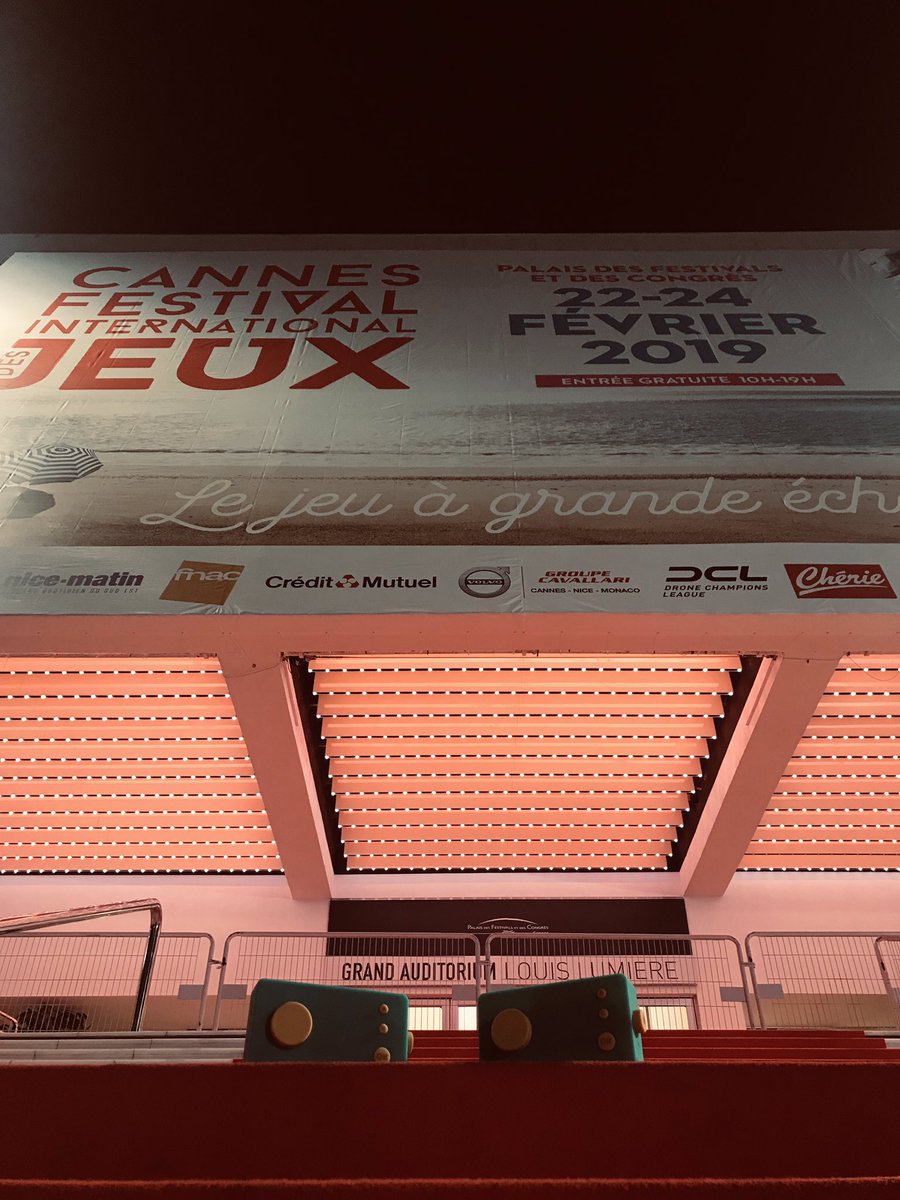 MathiasLunii's tweet photo. @luniimaginaire monte les marche du Festival de Cannes #fij2019 #Cannes2019 une star chez les stars ! https://t.co/rxRDdjRpR8