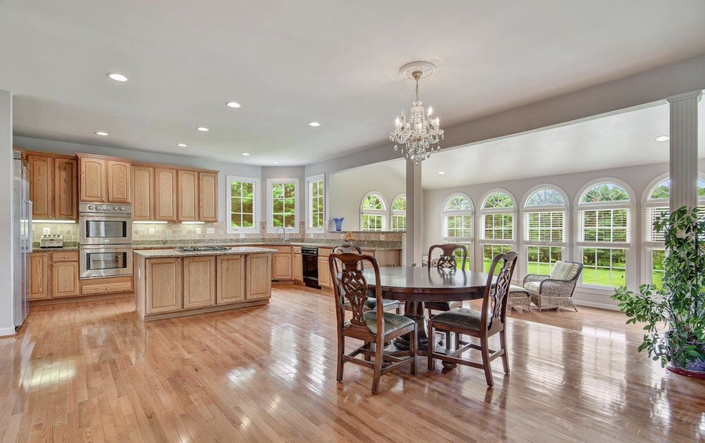 andierealtor's tweet photo. OPEN HOUSE this Sunday Feb. 24 from 1-3 PM Stop by to preview this AMAZING 4 bedroom 3.5 baths with a 3 car garage and over 5k square feet on over 3 acres. Christine Burnette Basham and I will be there to show you this fabulous. #openhouse #realestate #md #northroprealty #spring https://t.co/2tqnWqRSyr