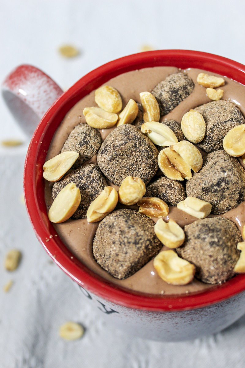 raw_sunshine's tweet photo. PB + Chocolate Truffle Shake. 🥜

... But where do you get your protein? 

We get asked this question allllll the time. 

To give you an idea, this shake contains over 30 grams of protein. 👏🏻

Recipe: https://t.co/5GBQTV89H5 https://t.co/YL5LzuViWH