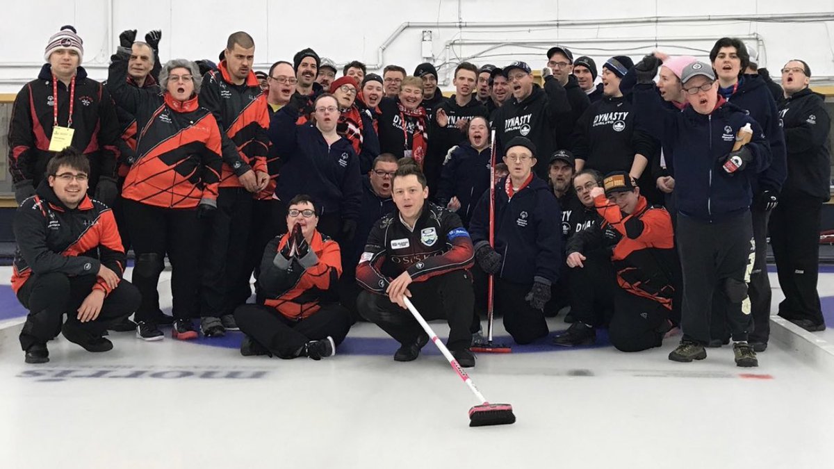 curling's tweet photo. .@CurlingGunner + enthused Manitoba Special Olympians = 😍 (@BalmoralBrown pic) #curling #CurlingDayInCanada https://t.co/fn4Pf2DpbX