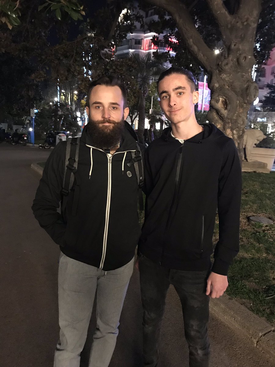 dyosdark06's tweet photo. Petite photo avec le meilleur caster français @ScokR6S @Rainbow6Game https://t.co/J6XpM0hu8T