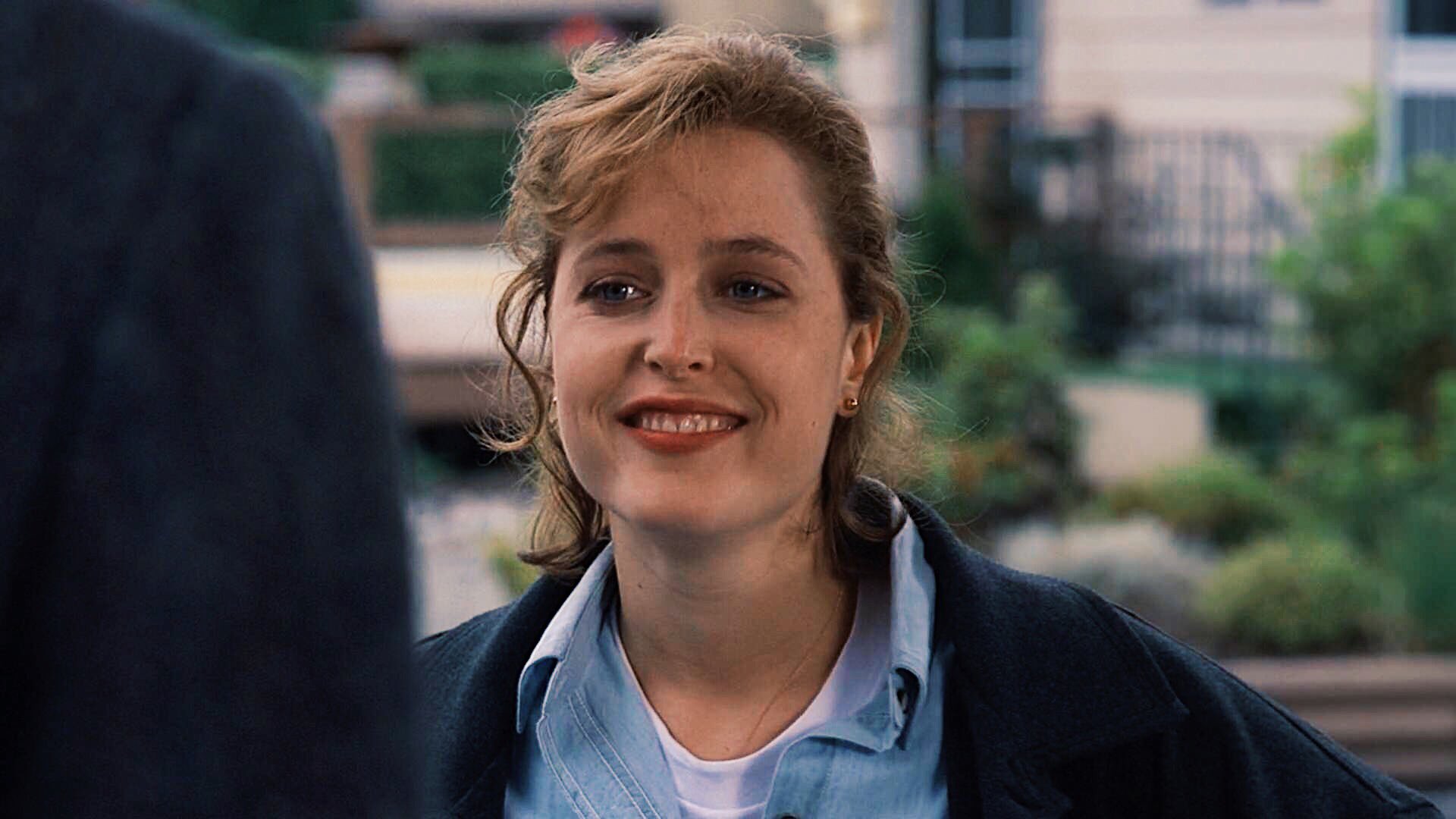 Happy birthday dana scully my favorite FBI agent and MD, hope my girly is enjoying her life free from chris carter 