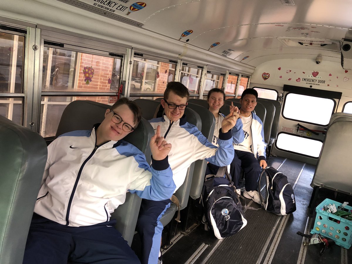 ChristyKelly74's tweet photo. Hanging with the white team today! Go Mavericks #SOTX #mckinneymavericks https://t.co/e3OeqcagA9