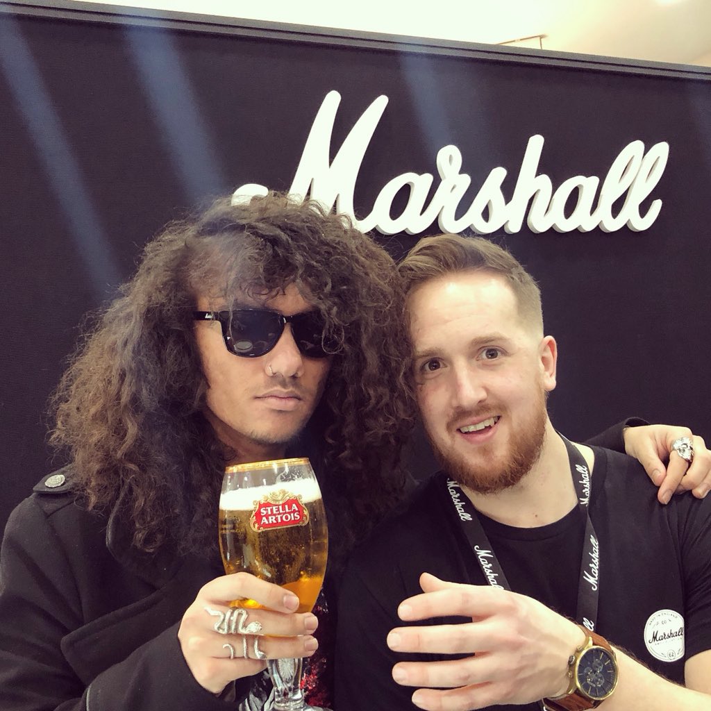 DelaCruzGuitar's tweet image. Great day at the Birmingham guitar show today! I don’t always wear indoor shades, however when I do... I wear @marshallamps_uk Shades. #ToneShades #EL34 #100WattShades #NotAPaidAdvert #Marshall #JCM800 #invisiblebeer