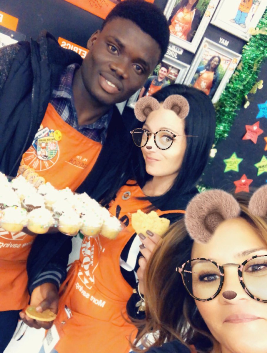 Happy Happy Birthday Gibson!! Hope you enjoy your special day!! 
🥳🥳🥳🥳🥳🥳🥳🥳🥳🥳🥳🥳🥳
🧁🎈🎉😃🎈🎉😃🧁🎈🎉😃🧁🎈
