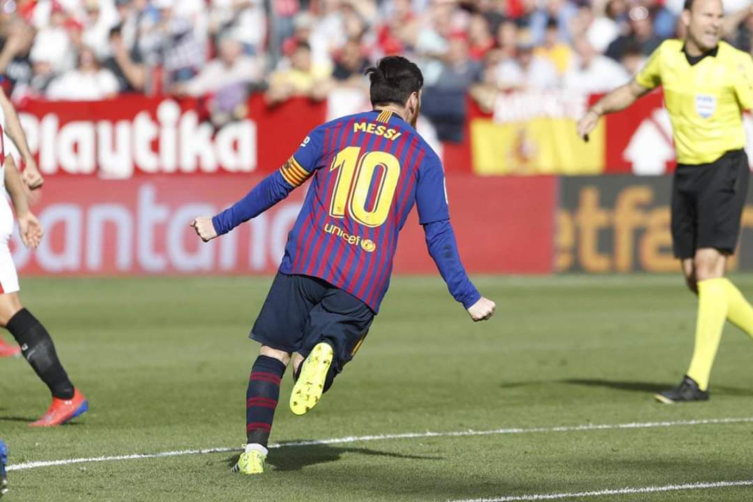 sandeep_121098's tweet photo. #ForçaBarça 5️⃣0️⃣th hat-trick....👽
#GOAT https://t.co/Mnc6gBdJhL