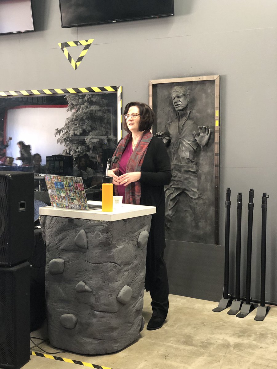 wiadSGV's tweet image. .@AleshaArp sharing her experience with Usage Maturity Variance for novice, beginning, advanced and expert users.   #WIAD19
#DesignForDifference