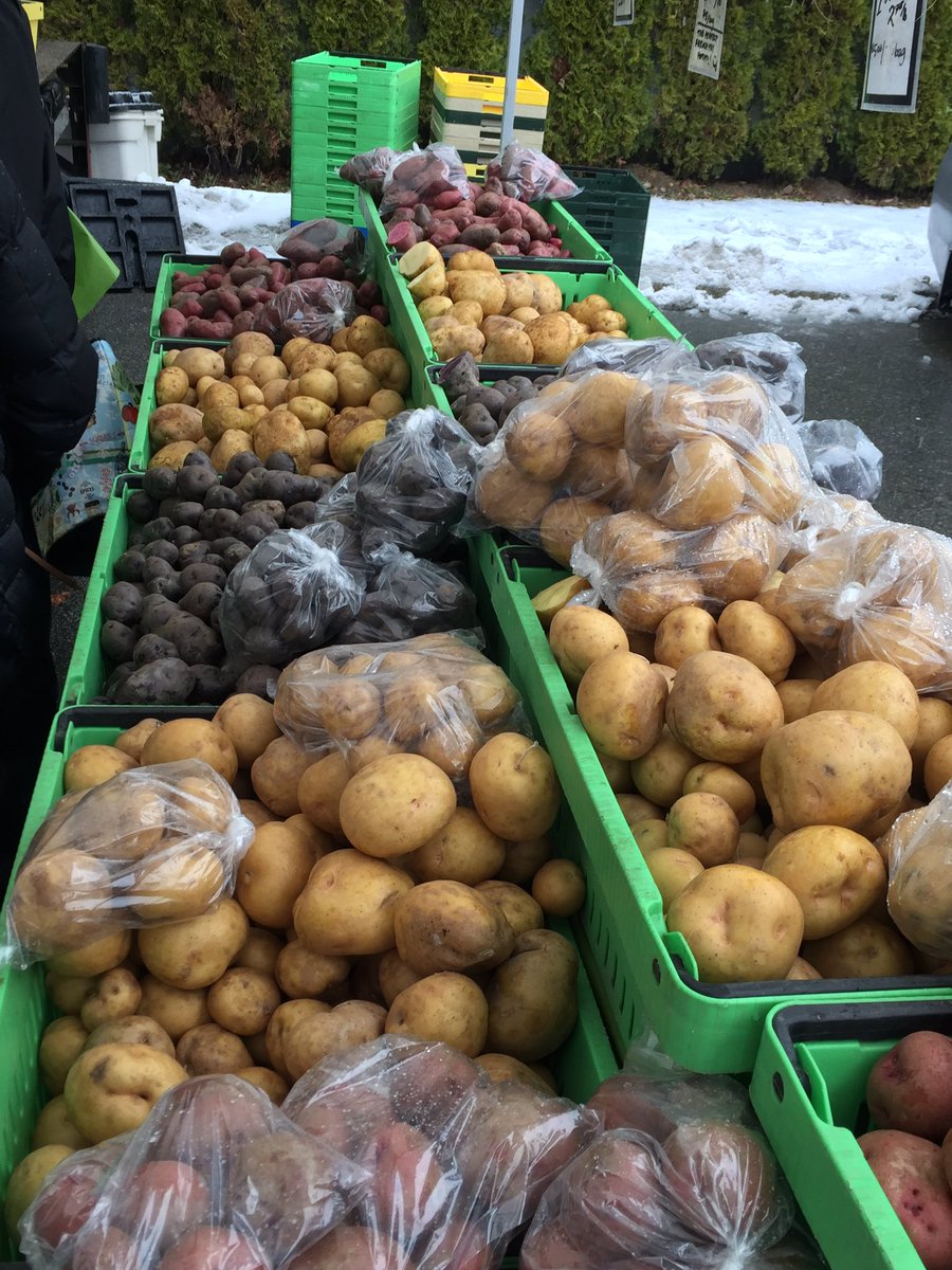 Project_CHEF's tweet image. A snowy trip to @VanMarkets to pick up #bclocal ingredients for our next week of cooking @VSB39 David Livingston Elementary. Excited to teach all sorts of kitchen skills as well as where our food comes from. @CropthorneFarm #knowyourfarmers #eatlocal