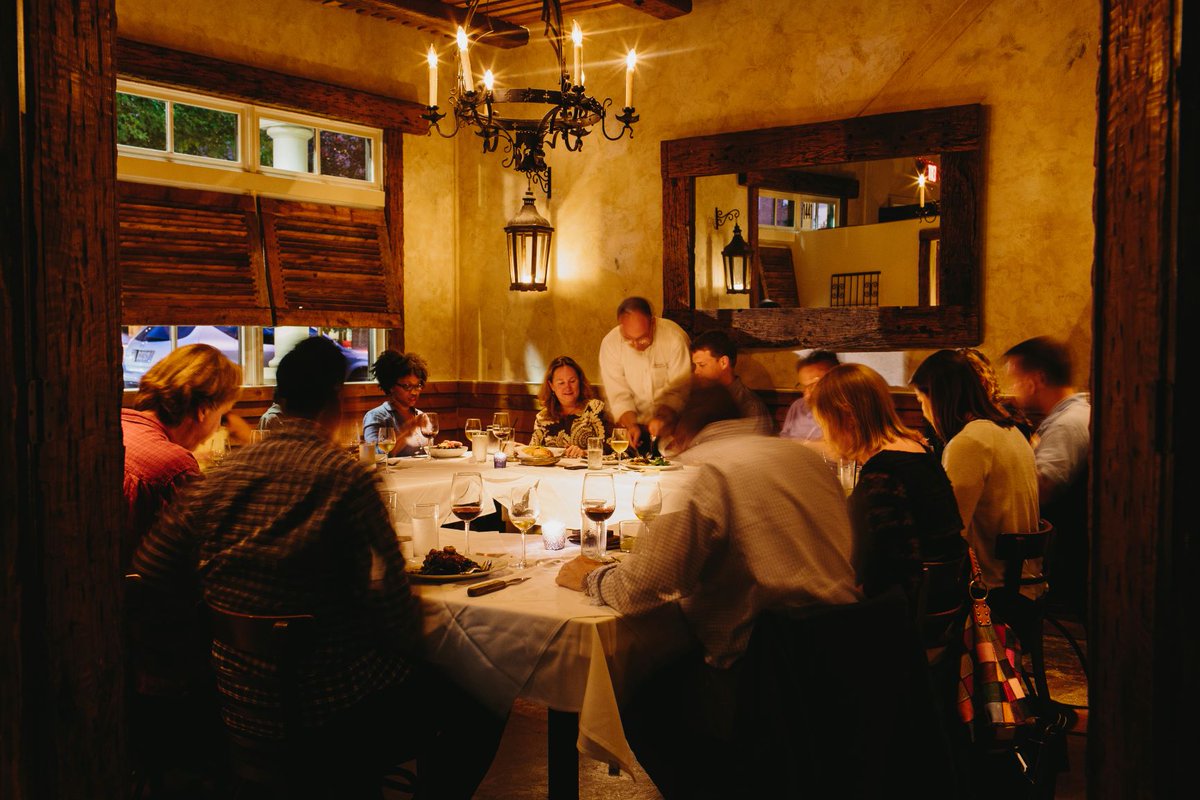 ValenzaItalian's tweet photo. Planning a spring event? Our private dining room seats up to 35 &amp; is ideal for showers, rehearsal dinners, corporate events &amp; more! #privatedining #events #springiscoming https://t.co/Z7xRxPrMqC