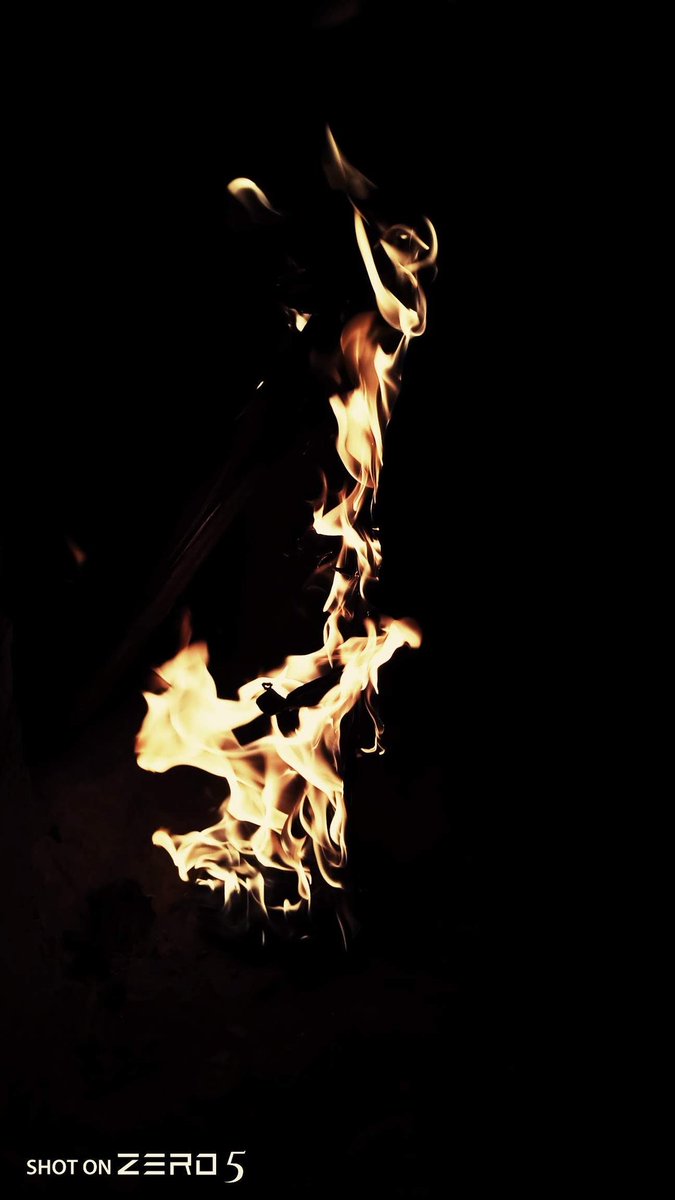 yaw3h's tweet photo. Wen u light a fire and u want to capture it dancing...
#InfinixZERO5
#infinix
#infinixuganda https://t.co/cZkpw6JdY5