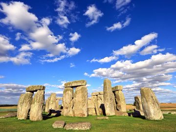 Stonehenge True Origins Discovered, Debunking Old Research – Report D0HGyi3VsAEzxpK?format=jpg&name=360x360