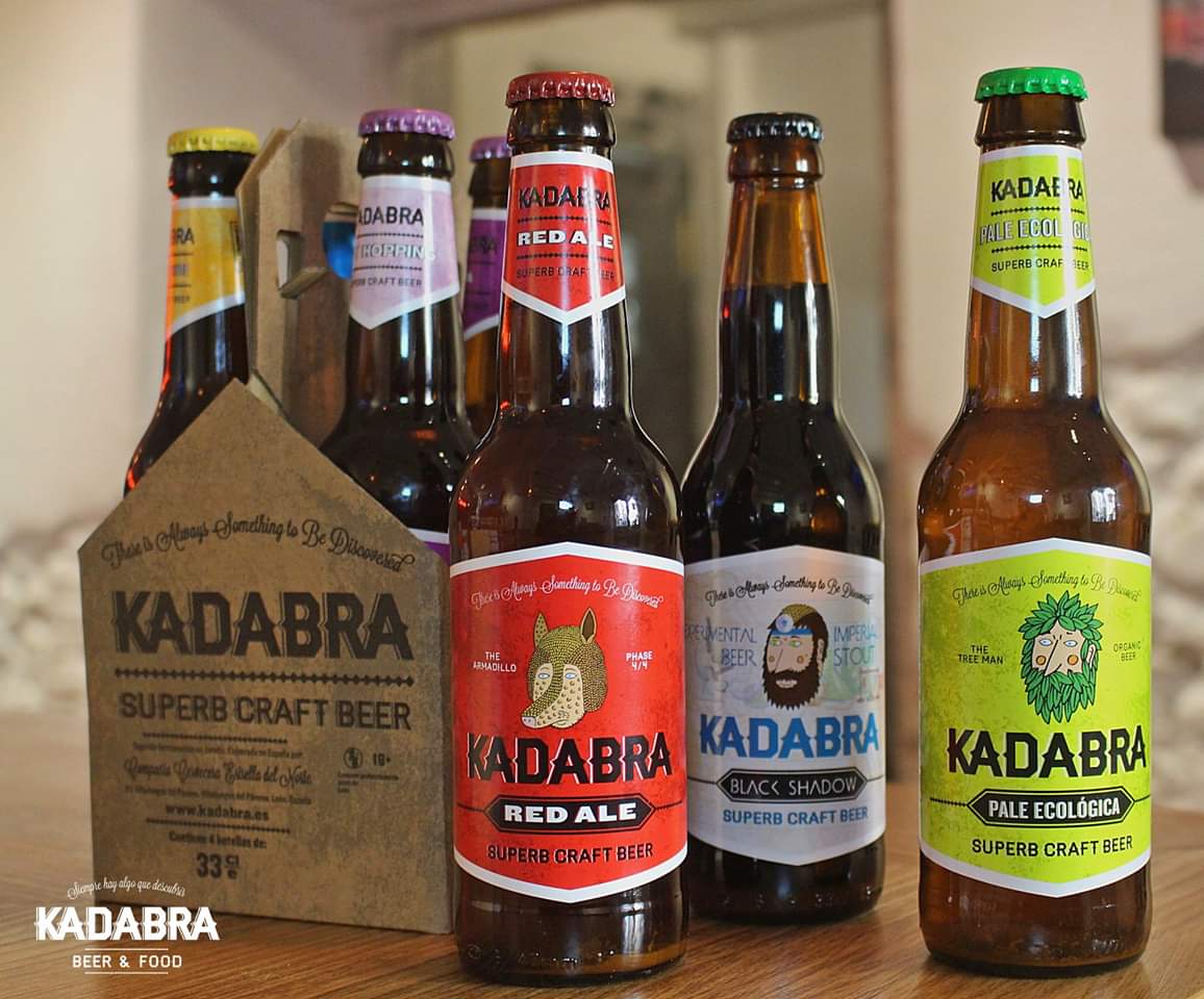 💬 Red Ale ➕ Black Shadow➕  Pale Ecológica ➕Belgian White = 🍻#CervezaKadabra 🍻 ¡Menudo equipazo! #leonesp #barriohumedo #food #foodie #cerveza #cervezaartesana #beer #beercraft #productodeleon #lupulo