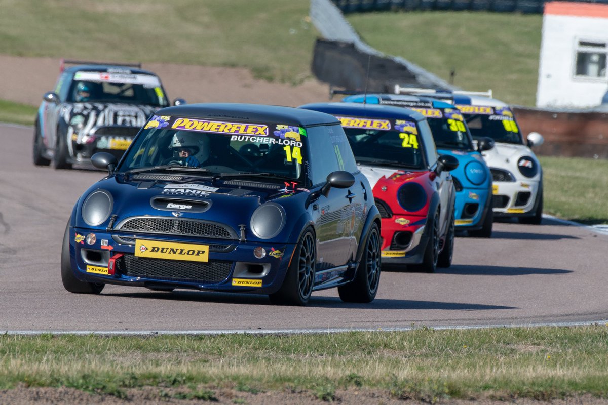 Dankbl2's tweet image. Hello fellow tweeters! I'll posting my progress through this years Mini challenge championship. Also check out my Instagram @dankbl 
#minichallenge #minicoopers #britishmotorsport #miniuk #msvr #motorsportvision