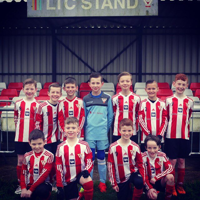 lee card tweet media