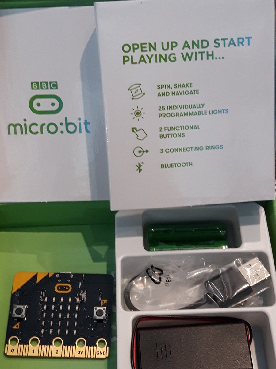 Jouons avec les micro:bit. #CoderCreerEduquer #Ottawa #CodeCan @KidsCoding <a href="/lighthouse_labs/">Lighthouse Labs</a>