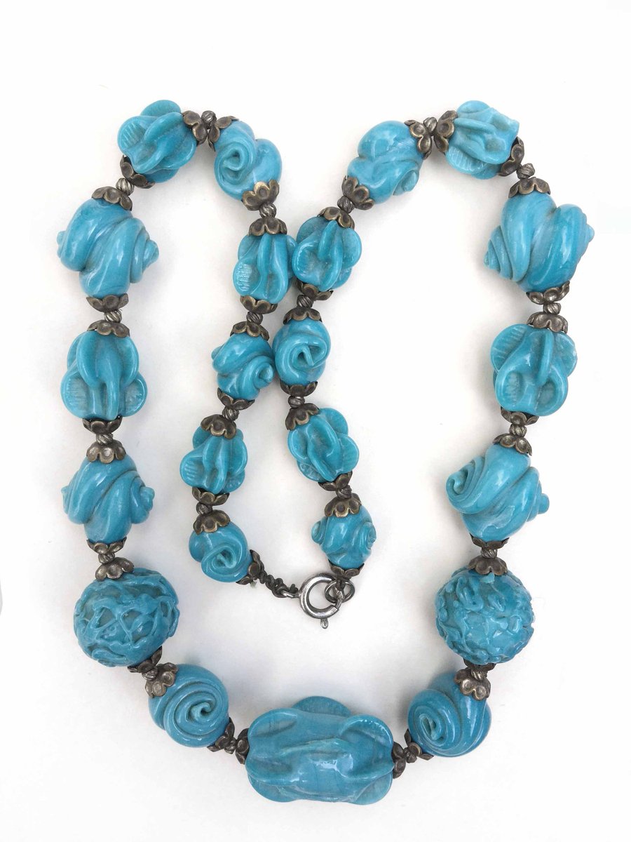 LovesVintage43's tweet photo. Really love this, from the #Etsy shop #VivaVintageJewels. #StrongerTogether https://t.co/lGBYQ39XZK #ListMyEtsy #etsyseller #etsyvintage #jewellery #necklace #artdeco #1930sVintage #vintage #artdeco #gablonz #Blue #lampwork #vintagebeads #Shopsmall #shopindie https://t.co/ahsMIRHI4o