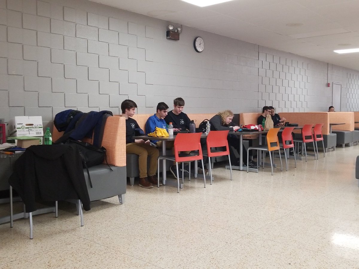 KHSBombersSO's tweet photo. Sharing some SO action! @KHSBombersSO @KenstonSchools @KenstonKHS https://t.co/x2QmecxLBw