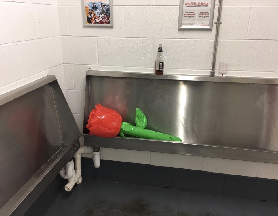 Simon Williams tweet media