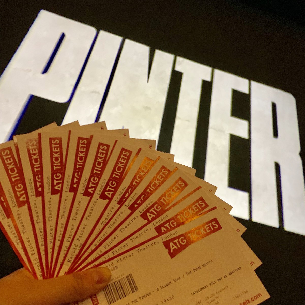 JamieLuDesign's tweet photo. It‘s a wrap! One last time of #PinteratthePinter #Pinter7 https://t.co/YSeIAXopU6