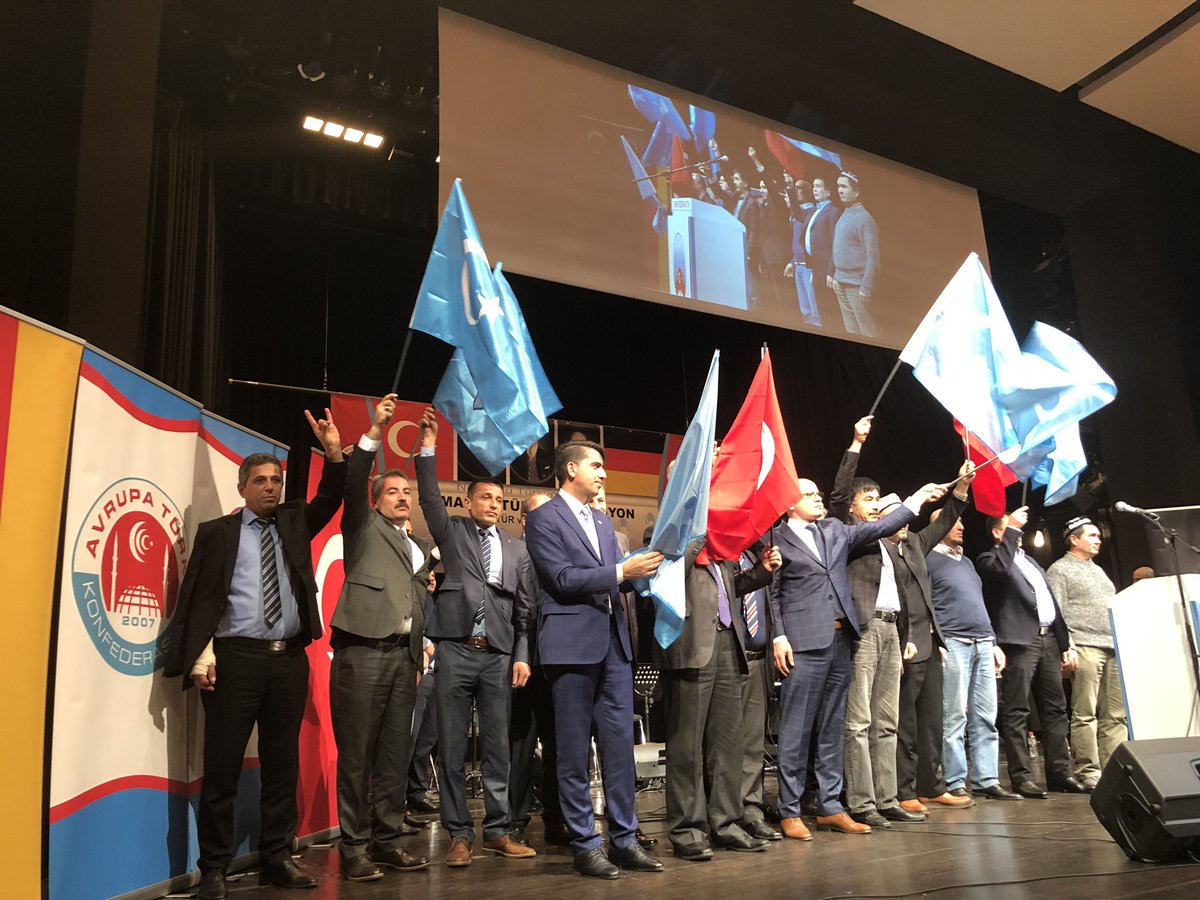 SnTrKDgryL's tweet photo. ALMANYA TÜRK FEDERASYON Karlsruhe Türk Kültür Merkezimizin düzenlediği Kültür ve Ülkü Şöleninde Dünya Uygur Kongresi yöneticileriyle beraber Doğu Türkistanda’ki insanlık dışı uygulamaları kınadık. Dava bizim davamızdır. 
#BaşbuğunYolunda
#LiderimizinEmrindeyiz https://t.co/vlvOjq8AEl