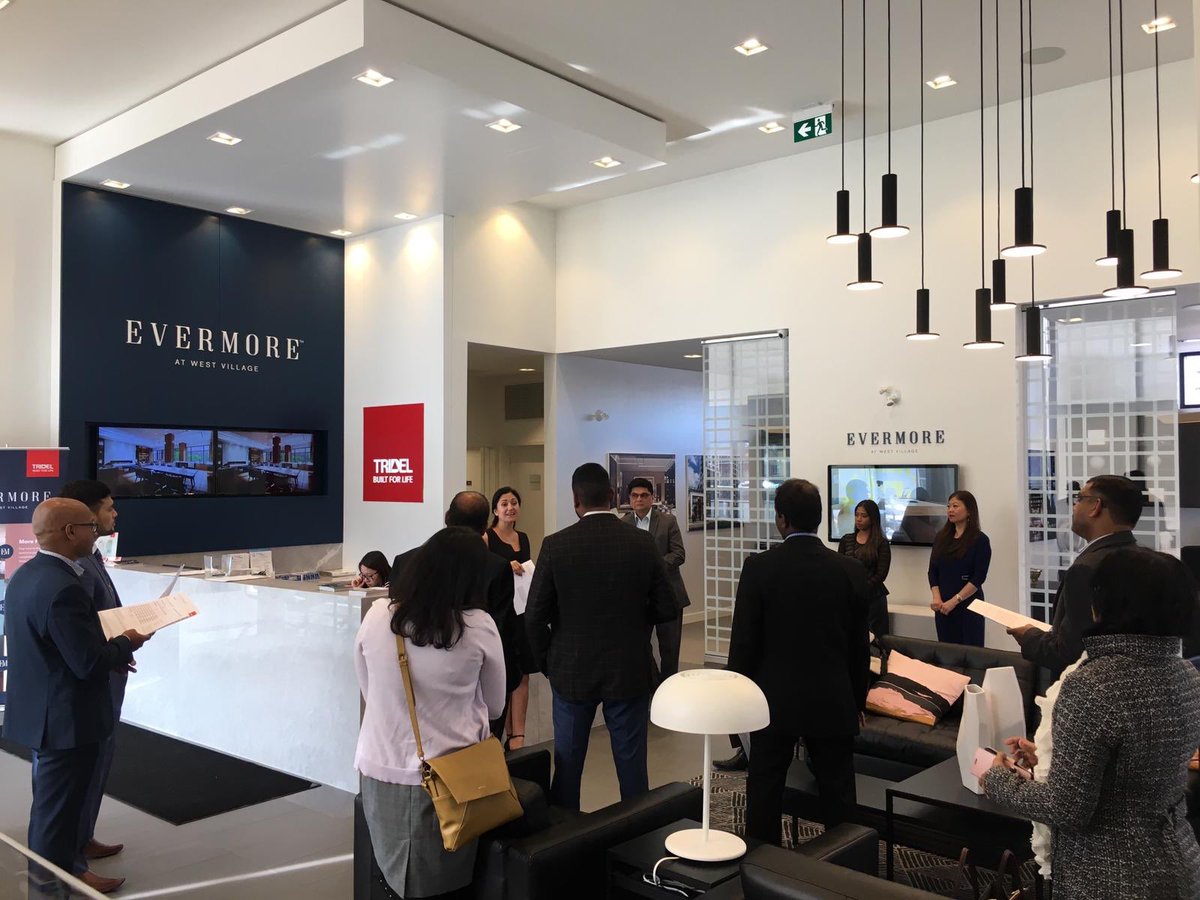 Annette_Tridel's tweet photo. From the East to the West.  Great to see @RemaxCommunity team at our #Evermore Presentation centre this morning for Product Knowledge w/ @zamanAnita @winsonchan @Rahultridel @persauddalicia @tridel  Looking forward to working with you. https://t.co/MPwcvAQILx