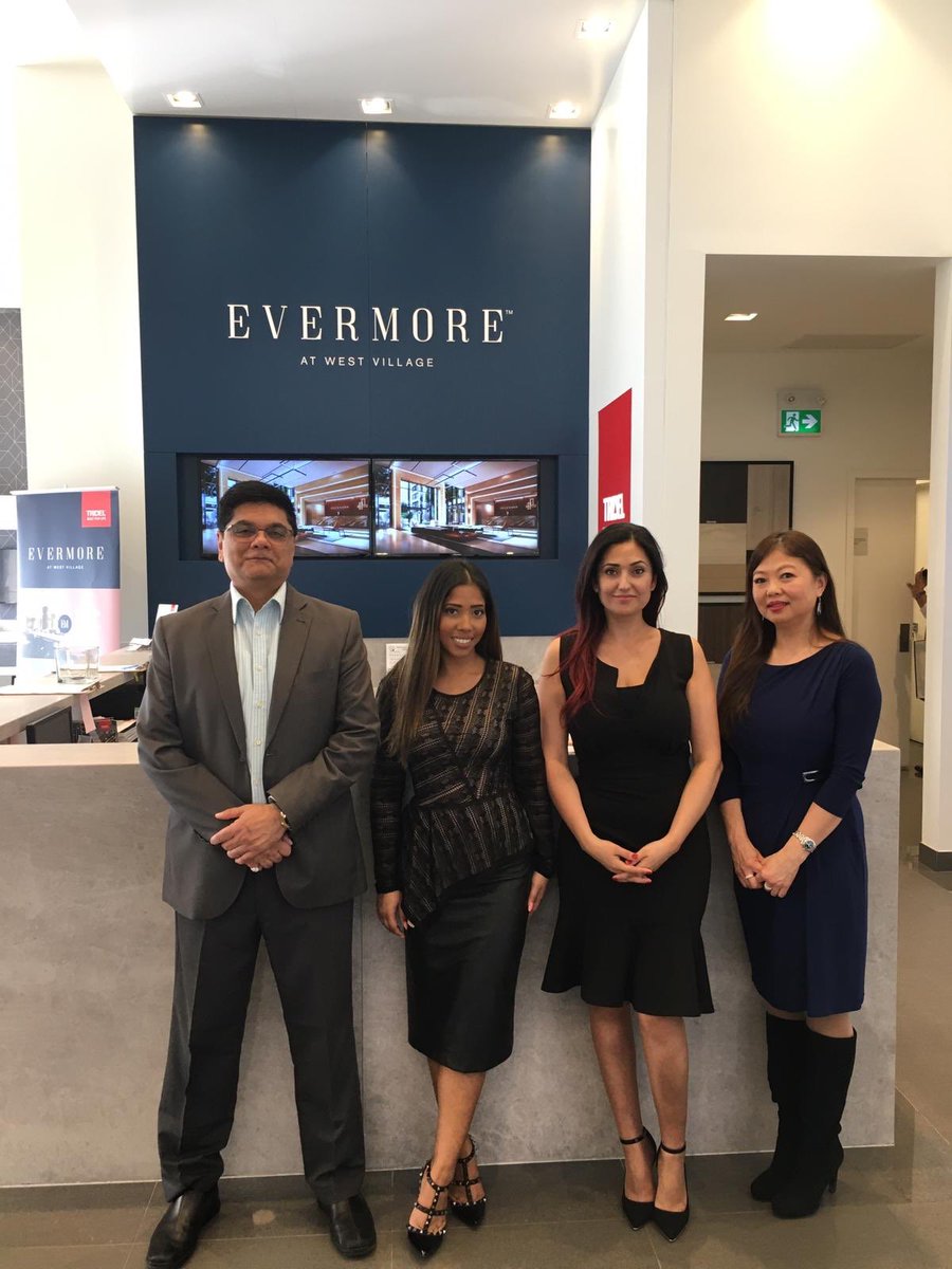 Annette_Tridel's tweet photo. From the East to the West.  Great to see @RemaxCommunity team at our #Evermore Presentation centre this morning for Product Knowledge w/ @zamanAnita @winsonchan @Rahultridel @persauddalicia @tridel  Looking forward to working with you. https://t.co/MPwcvAQILx