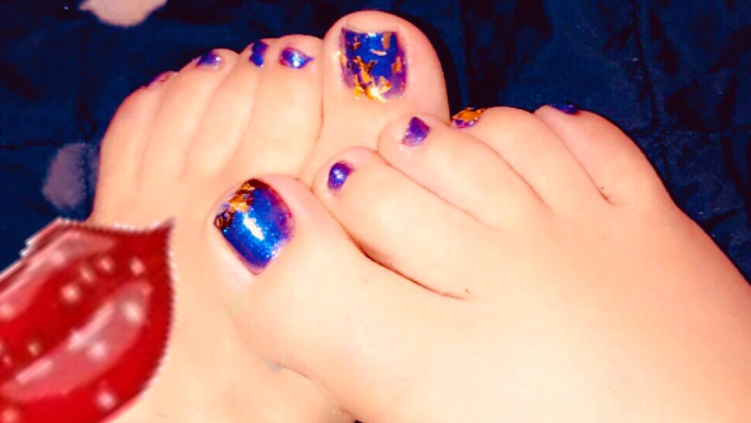 FootGod27580943's tweet photo. Here is a tease for you #footboy s

Don’t you wish you could lick 👅 my sexy toes clean like the filth 🦠that you are!!!

DM for cashapp/google wallet/PayPal

I am awaiting tribute.💵🤑💋🌹💍👑

#feet #foot #slave #paypig #sub #toes 

@stupidloserfuck @promoslave123 https://t.co/hJB4mPIVBj