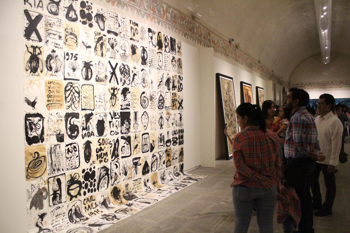 Asiste la titular de #Seculta, <a href="/aaguilaroax/">Adriana Aguilar Escobar</a> a la inauguración de la exposición temporal "Vestigios", del artista #AmadorMontes.
No dejen de visitarla en la Sala Refectorio del <a href="/CCulturalStoDom/">C. Cultural Sto. Dom</a>.
#Oaxaca #OaxacaEsCultura