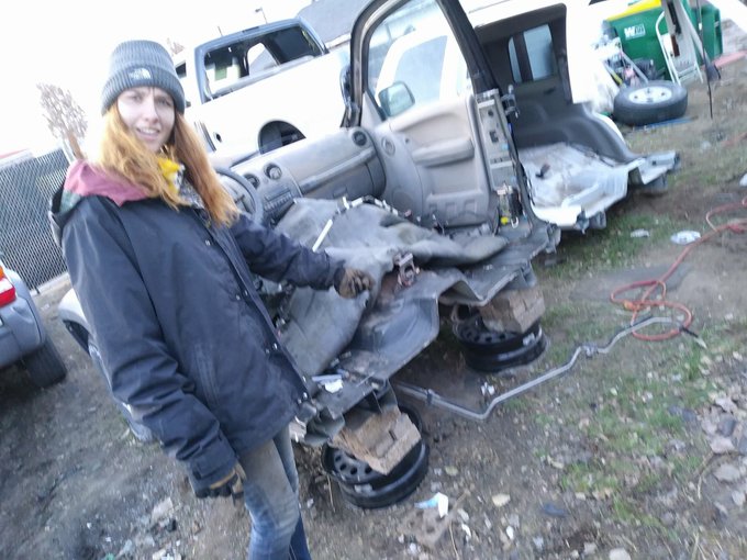 Exactly a year ago I cut this Jeep Liberty in half. The only work my ex did was take this picture smh<a href="/tag/ftv"class="tags"><span>#ftv</span></a>