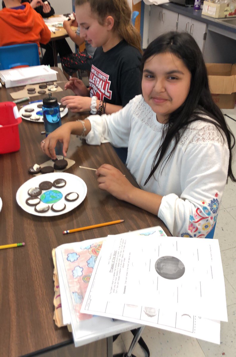 HastingsMargie's tweet image. Phases of the Moon. #gotscience @CuringtonElem