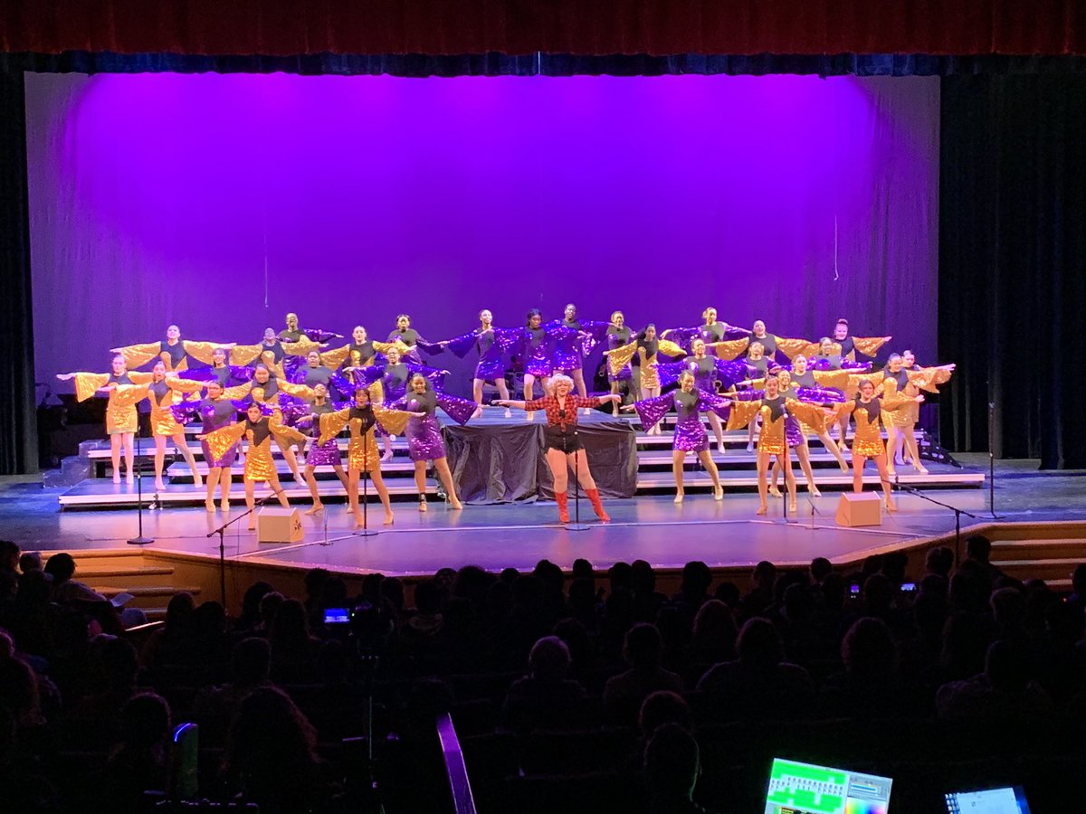 BenDavisChoirs's tweet photo. @BenDavisSounds advance to finals @fc_choirs #HSCC2018. They perform at 7:25pm 💃 #WeAreWayne #DivaShow #DonnaSummers #DollyParton #Adele #WhitneyHouston #PaulaAbdul #JanetJackson https://t.co/Tg1hwy8mDg