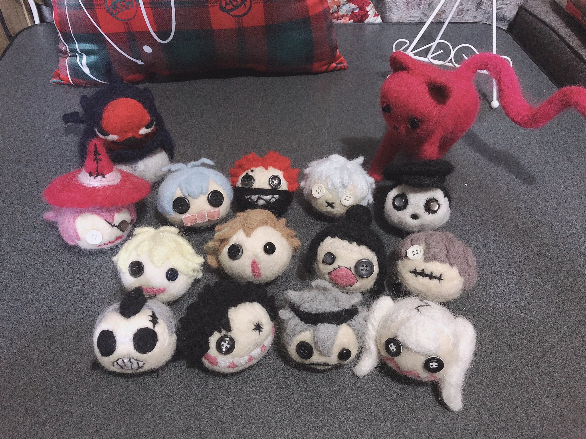 しらたま船長 出来たよー 黒の暴牛おまんじゅうオールスターズ ゴードン人形に合わせた ブラクログッズ 無ければ作ればいいじゃない バネッサとゴードンは帽子取れるよ しらたマシン