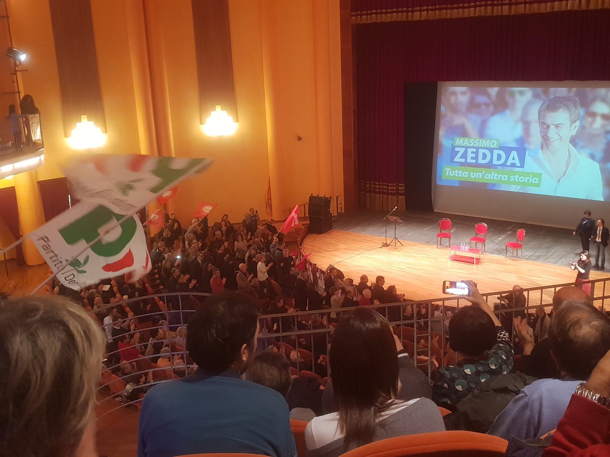VSulas's tweet photo. "Istruzione e cultura sono gli elementi  che, nel tempo, portano benessere e serenita nella vita delle persone".
Ieri a Sassari chiusura della campagna elettorale di Massimo Zedda #IoVotoZedda https://t.co/828QPNpVDu