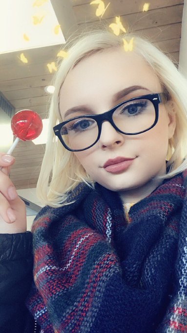 Watch alice pink 💓's leaked NSFW photo on TwXstars